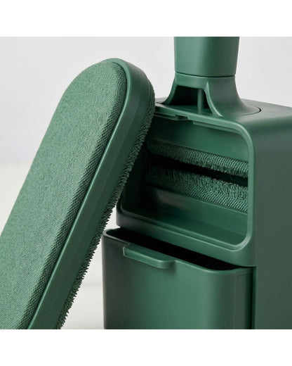 Krovs Dual-Sided Fabric Hair Remover with Cleaning Dock Forest - Detail view
